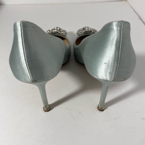 Manolo Blahnik Hangisi Satin Pumps - Picture 2 of 10
